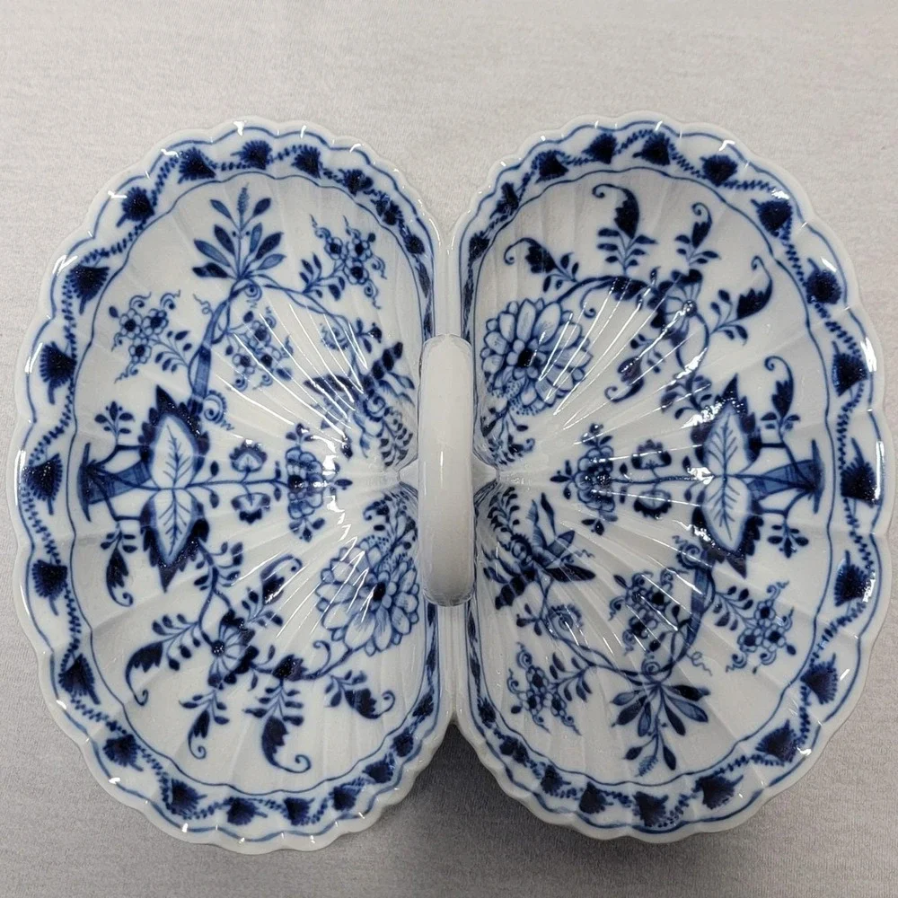 Vtg Meissen Porcelain Blue Onion Pattern Handled 2 Part Divided Dish 1815/1923
